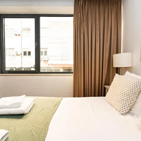 Comfortable In Marques De Pombal Apartment Lisbon
