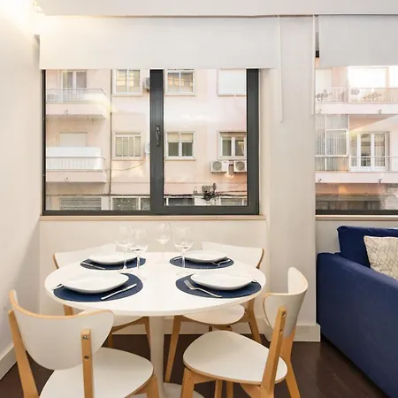 Apartment Comfortable In Marques De Pombal Lisbon