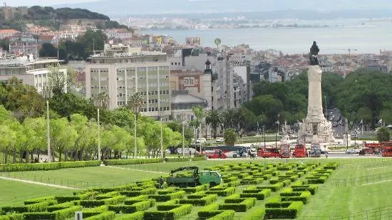 Comfortable In Marques De Pombal Apartament